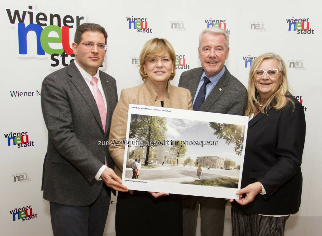 Pflegeheime-Geschäftsführer Mag. Florian Pressl (Haus der Barmherzigkeit), Landesrätin Mag. Barbara Schwarz, Bürgermeister Mag. Klaus Schneeberger und Gemeinderätin Dr. Evamaria Sluka-Grabner. - Haus der Barmherzigkeit: Haus der Barmherzigkeit: Neubau des Traude Dierdorf-Stadtheims startet 2018 (Fotocredit: Stadt Wr. Neustadt/Weller)), © Aussendung (09.02.2017) 