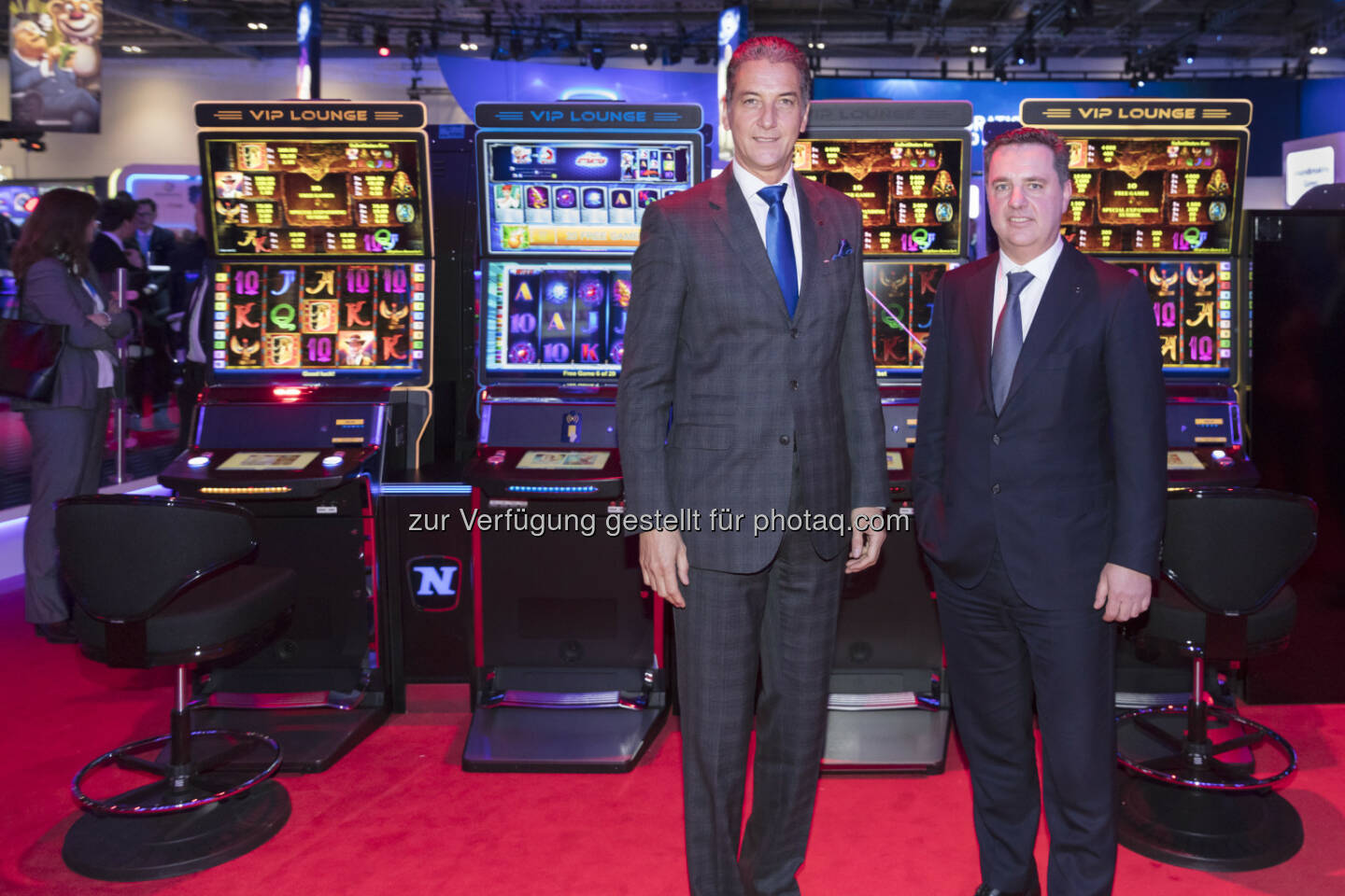 Mag. Harald Neumann und Mag. Thomas Graf bei der ICE Totally Gaming 2017 in London - NOVOMATIC GROUP: NOVOMATIC setzt internationale Wachstumsstrategie fort (Fotocredit: Novomatic)