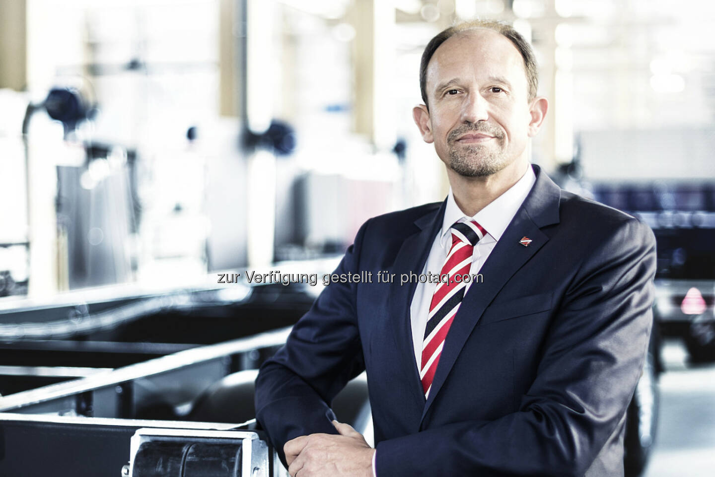 Roland Hartwig, CEO der Schwarzmüller Gruppe, investiert weiterhin in die Automatisierung der Fertigung und intelligente Flexibilisierung der Produktion. - Wilhelm Schwarzmüller GmbH: Deutschland auf dem Weg zum größten Absatzmarkt (Fotocredit: Schwarzmüller Gruppe)