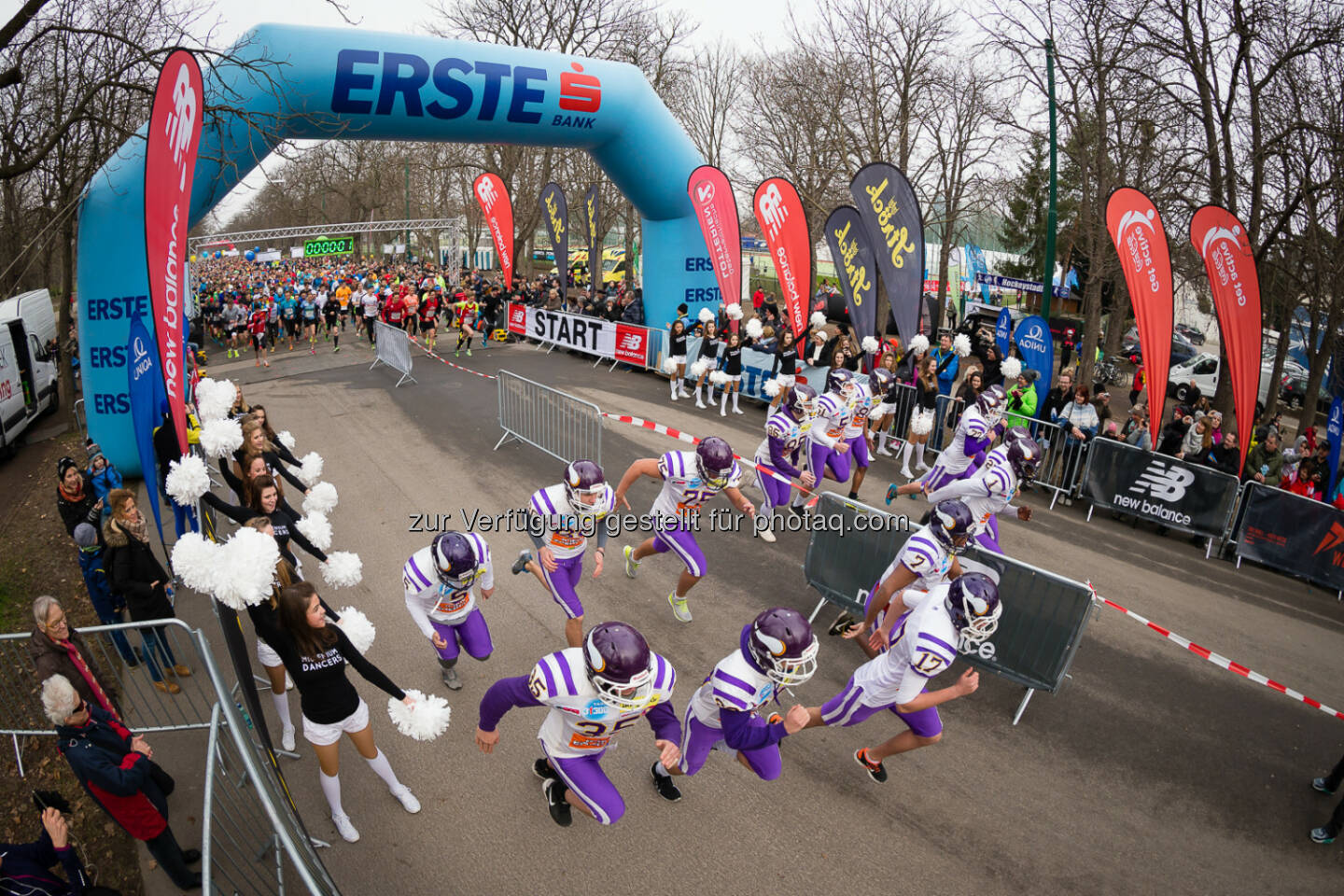 Start zu Laufen hilft - Österreichs Laufopening - Laufen hilft GmbH: Laufen hilft - Österreichs Laufopening am 5. März 2017 (Fotocredit: laufenhilft.at/Dominik Kiss)