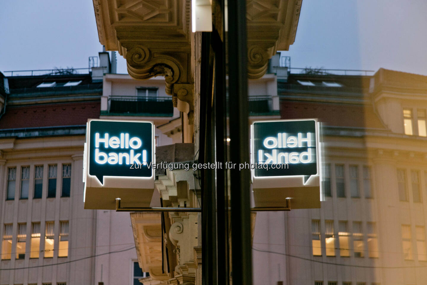 Hello Bank, Wien, 20151209, (c)wildbild