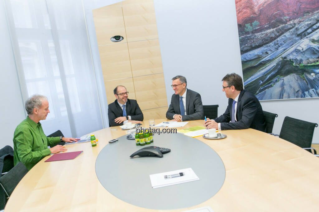 Christian Drastil (BSN), Paul Severin (Erste Asset Management, ÖVFA), Robert Ottel (voestalpine, Aktienforum), Harald Hagenauer (Österreichische Post, C.I.R.A.), © Martina Draper/photaq (03.03.2017) 