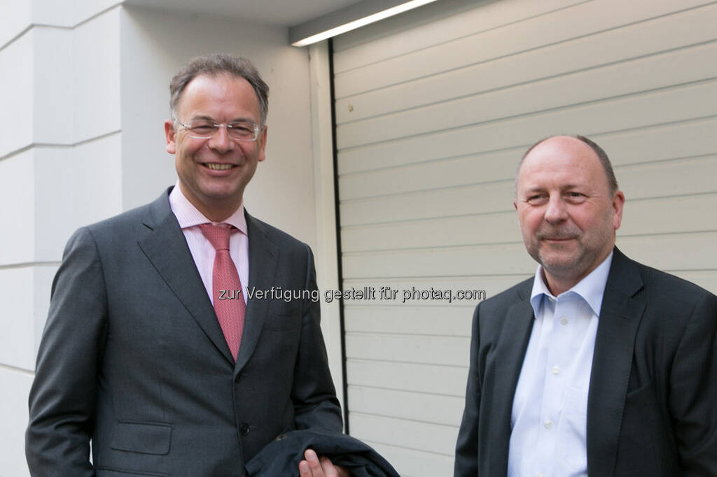 Heimo Scheuch (Wienerberger), Willy Van Riet (Wienerberger) zufällig beim Eingang Petersplatz, © Martina Draper für BE / finanzmarktfoto.at (14.05.2013) 