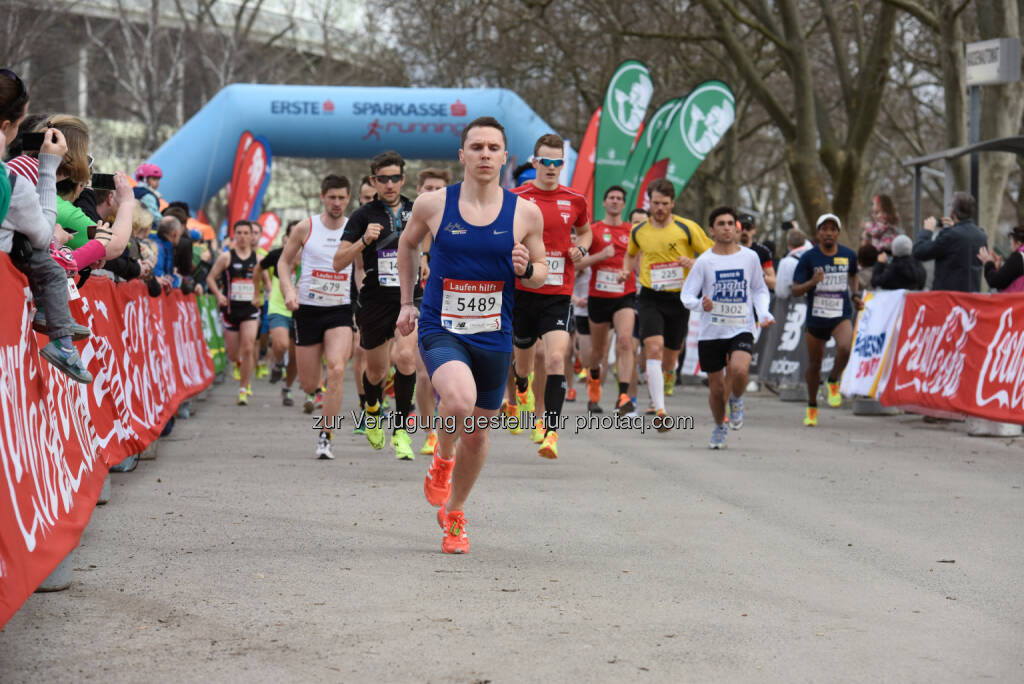 Mit Laufen hilft - Österreichs Laufopening am 5. März 2017 ist Österreich offiziell in die Laufsaison gestartet. Über 3.100 Sportbegeisterte haben den Start im Wiener Prater live miterlebt - Laufen hilft GmbH: Österreichs Start in die Laufsaison am 5. März 2017 (Fotocredit: laufenhilft.at/Jürgen Hofer) (06.03.2017) 