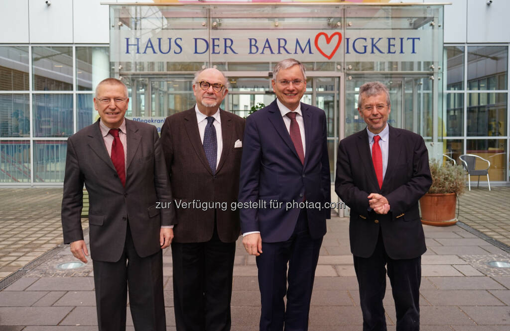 Mag. Walter Tancsits, Prof. Dr. Johannes Martinek, Sozialminister Alois Stöger, Univ.-Prof. Dr. Christoph Gisinger - Haus der Barmherzigkeit: Sozialminister Stöger eröffnet Generationen-Akademie im Haus der Barmherzigkeit (otocredit: Haus der Barmherzigkeit), © Aussender (10.03.2017) 