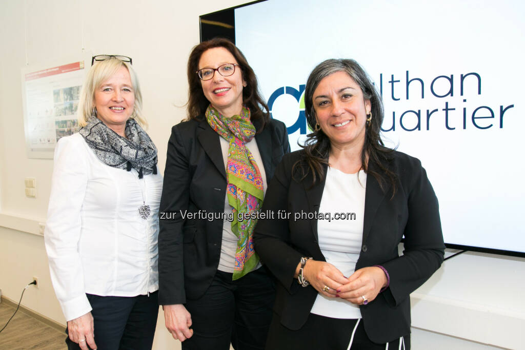 Karin Oppeker (Ombudsfrau Althan Quartier), Michaela Mischek (Geschäftsführerin Althan Quartier Projektentwicklung), Maria Vassilakou (Vizebürgermeisterin) - Althan Quartier: Althan Quartier – Neues Leben am Franz-Josefs-Bahnhof (Fotocredit: Skills/APA-Fotoservice/Rastegar), © Aussender (16.03.2017) 