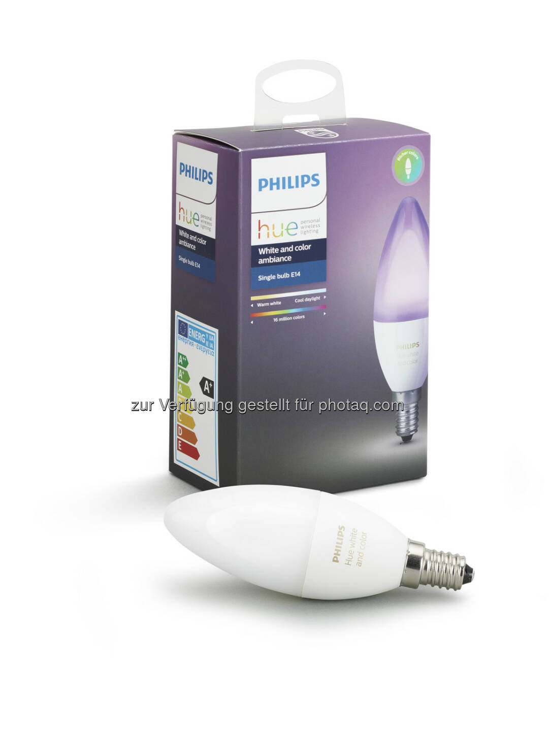 Die neue Philips Hue Kerze mit der E14 Fassung ist ab April im Handel und das in 2 Ausführungen: Als White & Color Ambiance oder als White Ambiance. - Philips Lighting Austria GmbH: Smarte Kerzenlichtstimmung: Zwei neue Philips Hue-Lampen mit E14-Fassung ab April erhältlich (Fotocredit: Philips Lighting)