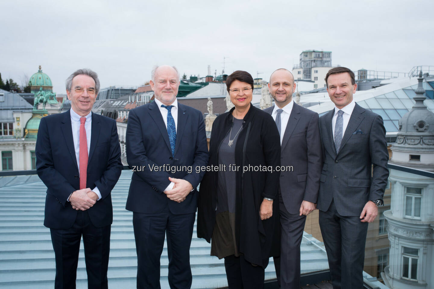 Christian Mutschlechner, Leiter des Vienna Convention Bureau, Josef Eberhardsteiner, Vizerektor für Infrastruktur der Technischen Universität Wien, Renate Brauner, Präsidentin des WienTourismus und Wiens Stadträtin für Finanzen, Wirtschaft und Internationales, Tourismusdirektor Norbert Kettner und Martin Roy, Geschäftsführer der Reed Messe Wien GmbH - PID Presse- und Informationsdienst der Stadt Wien: Wiener Tagungs-Bilanz 2016 mit neuen Rekordwerten (Fotocredit: David Bohmann / PID)