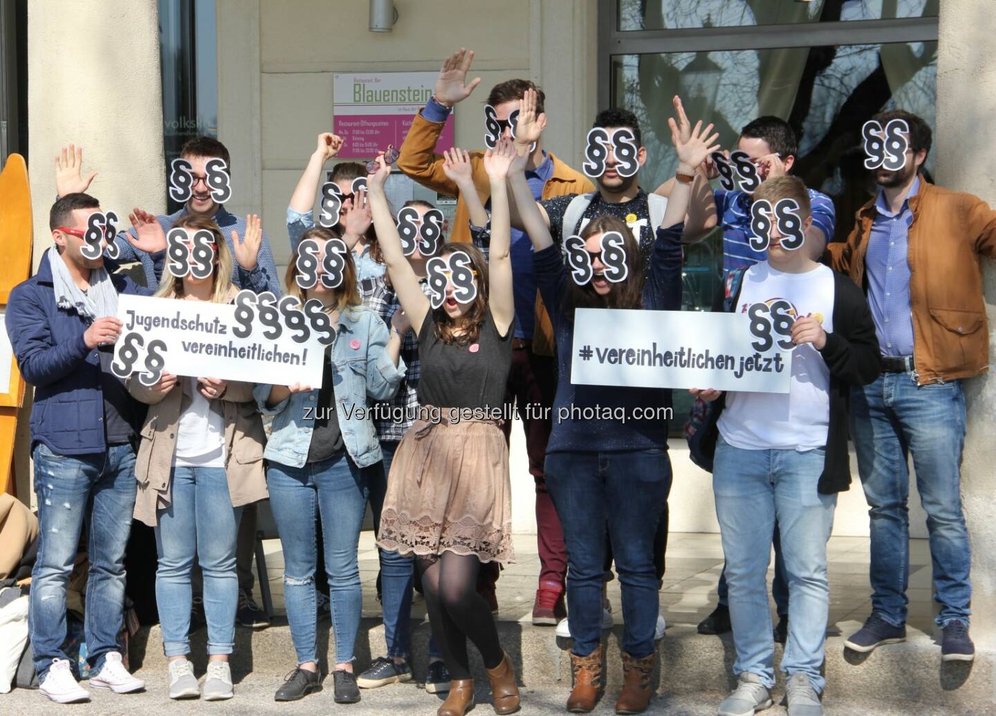 Aktion der BJV zur Vereinheitlichung des Jugendschutzes in Krems #vereinheitlichenjetzt - Bundesjugendvertretung: Bundesjugendvertretung: Jugendschutz vereinheitlichen jetzt! (Fotograf: Bundesjugendvertretung - Fotocredit: BJV)