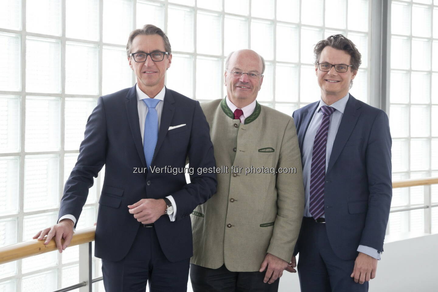 Leonhard Schitter/Vorstandssprecher Salzburg AG; Christian Struber/Aufsichtsrats-Vorsitzender; Horst Ebner/Vorstand Salzburg AG - Salzburg AG: Salzburg AG steigert Gewinn (Fotograf: Günter Freund / Fotocredit: Salzburg AG)