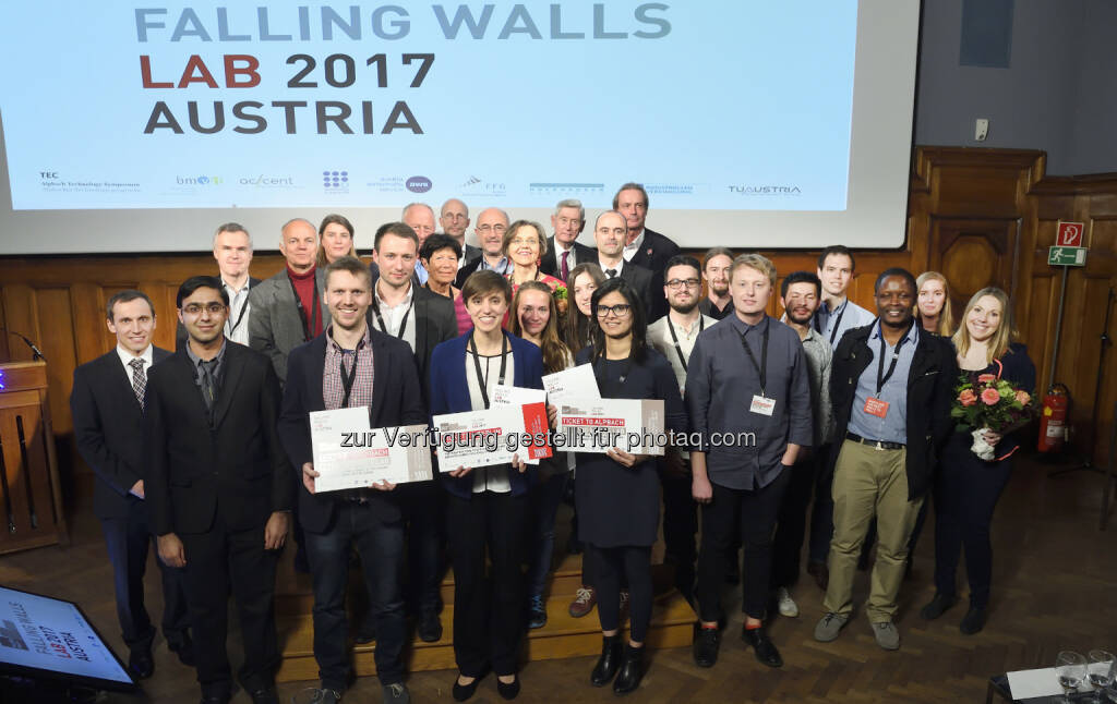 TeilnehmerInnen und Jury des Falling Walls Lab Austria 2017 - Alpbacher Technologiegespräche: Falling Walls Lab Austria: 14 Talente aus acht Nationen präsentierten ihre innovativen Ideen (Fotocredit: AIT / Johannes Zinner), © Aussender (25.04.2017) 