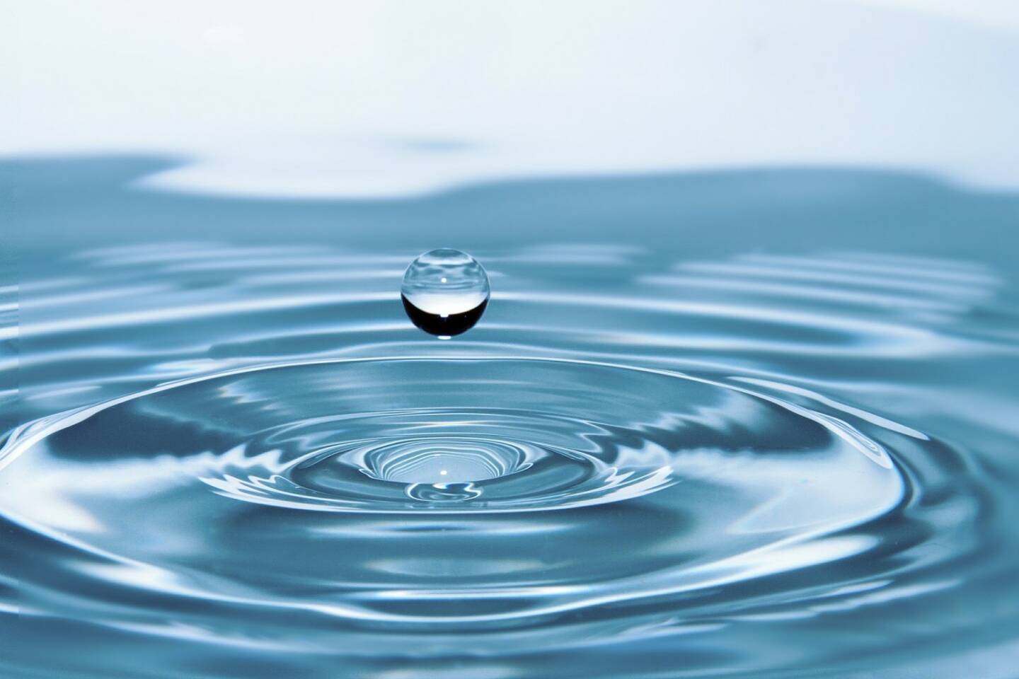Wasser, Tropfen, Frisch (Bild: Pixabay/ronymichaud https://pixabay.com/de/wassertropfen-wasser-natur-578897/ )   