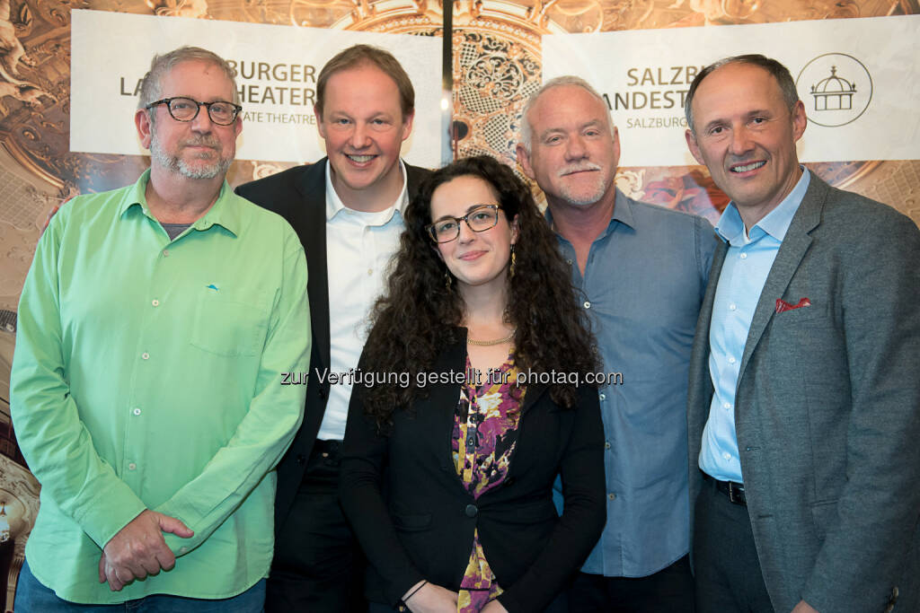 Das Team der Silent Night Story bei der offiziellen Präsentation des Projekts im Salzburger Landestheater: (v.l.) Produzent Richard Kraft, Carl Philip von Maldeghem (Intendant Salzburger Landestheater), Drehbuchautorin Hannah Friedman, Komponist John Debney und Leo Bauernberger (Geschäftsführer SalzburgerLand Tourismus) - SalzburgerLand Tourismus: Hollywood-Produktion zum Jubiläum von Stille Nacht! Heilige Nacht! (Fotocredit: Canaval/Loeffelberger/LTH), © Aussender (12.05.2017) 