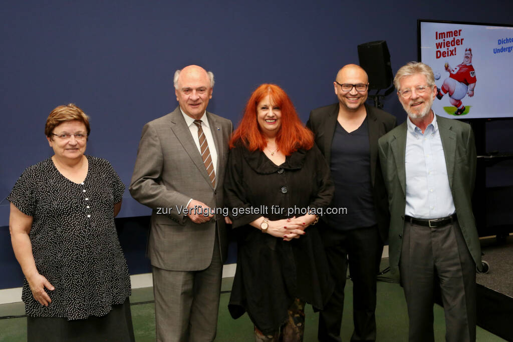 Stadträtin Anna Wegl, Erwin Pröll, Marietta Deix, Gottfried Gusenbauer, Oscar Bronner - Karikaturmuseum Krems: Deix feiert mit Eduard Thöny die Wiedereröffnung des KARIKATURMUSEUM KREMS (Fotograf: Christian Redtenbacher / Fotocredit: Kunstmeile Krems), © Aussender (15.05.2017) 