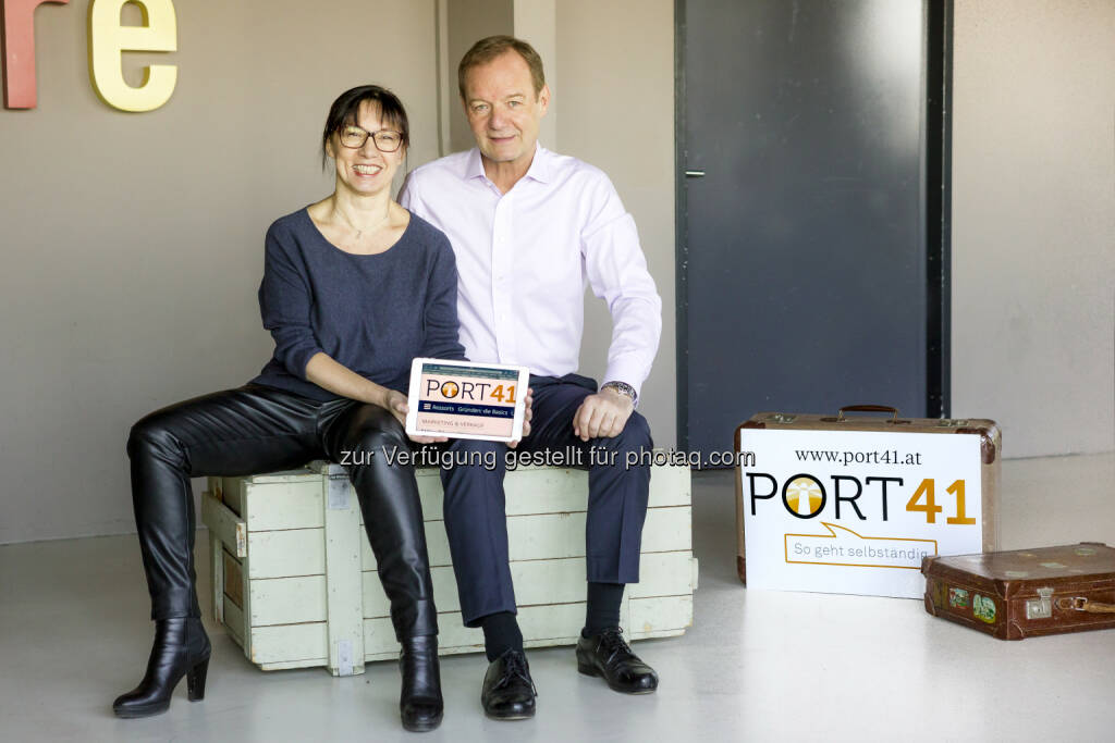 Port41.at - so geht selbständig: Österreichs erstes Online Magazin für Selbständige und Kleinunternehmen ist ein Projekt der Journalistin Veronika Pelikan und des Unternehmensberaters Alfred Harl - Dr. Pelikan & Co KG: Port41.at: Österreichs erstes Online-Magazin für Selbständige und Kleinunternehmen gestartet (Fotograf: Astrid Bartl / Fotocredit: Dr. Pelikan & Co KG), © Aussender (19.05.2017)