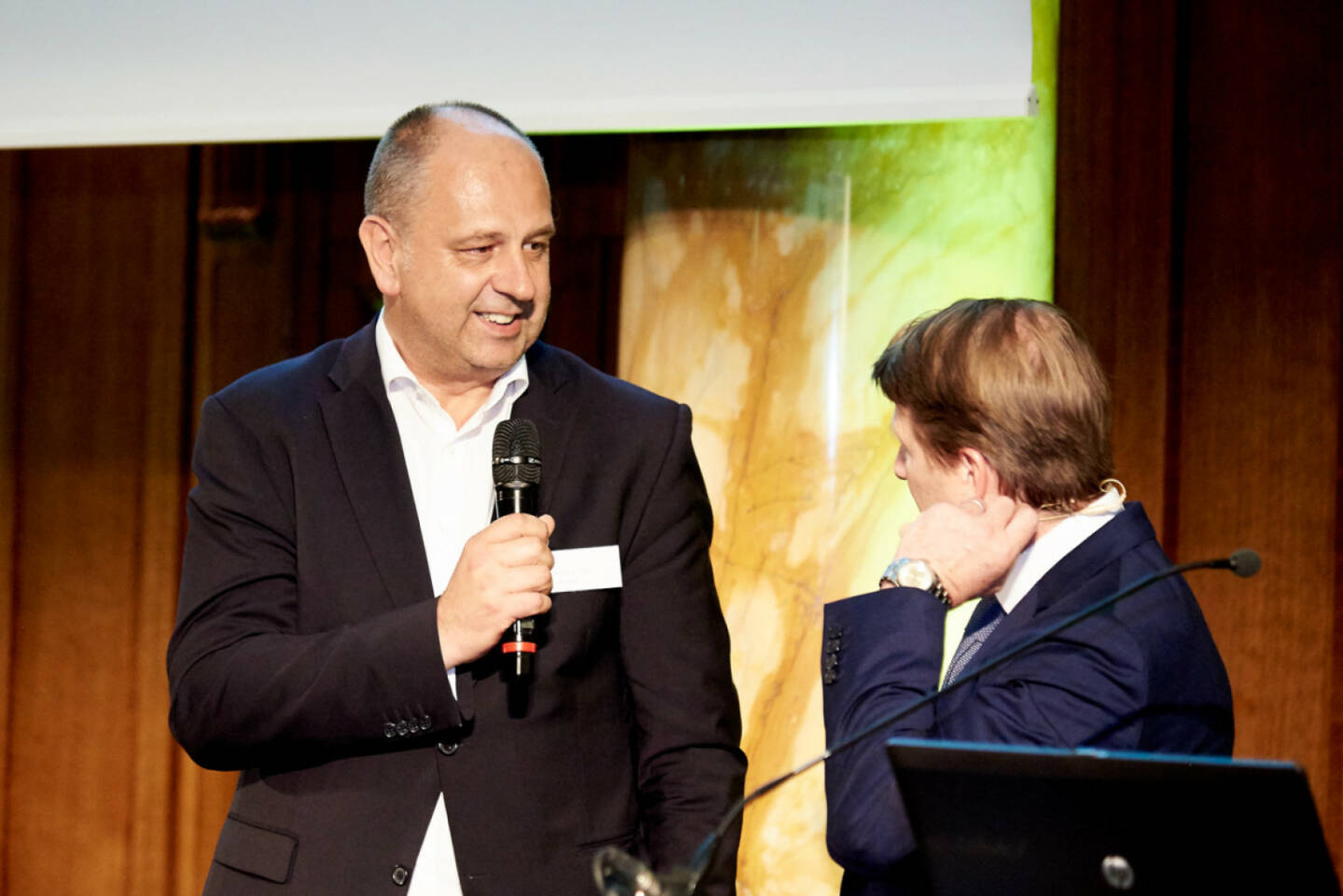 Robert Ulm (flatex.at), Lars Brandau (DDV) - Zertifikate Award Austria 2017 (Fotocredit: Zertifikate Forum Austria)