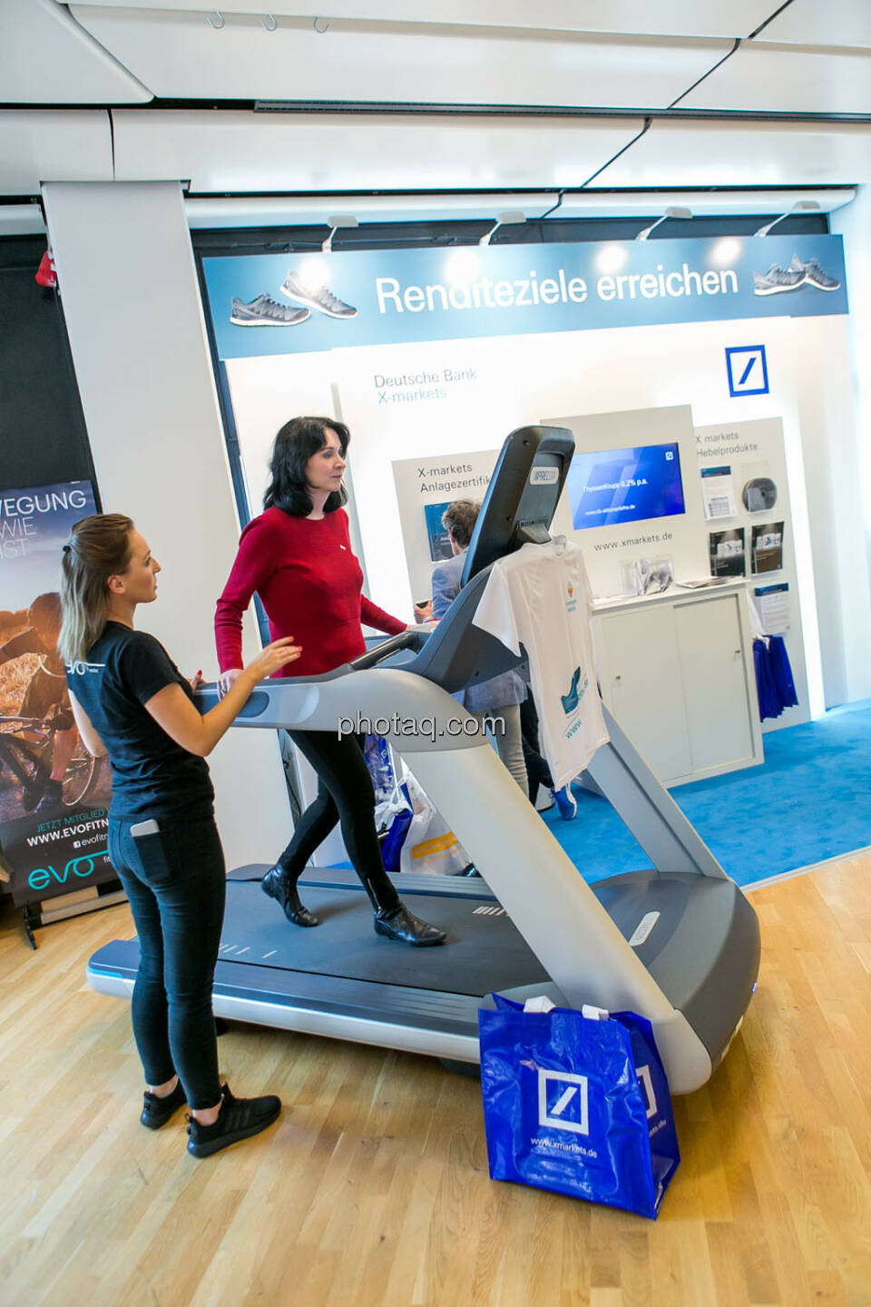 Diana Klein (Strabag), Laufband https://evofitness.at , Deutsche Bank X-markets, Börsentag Wien, 20.5.2017