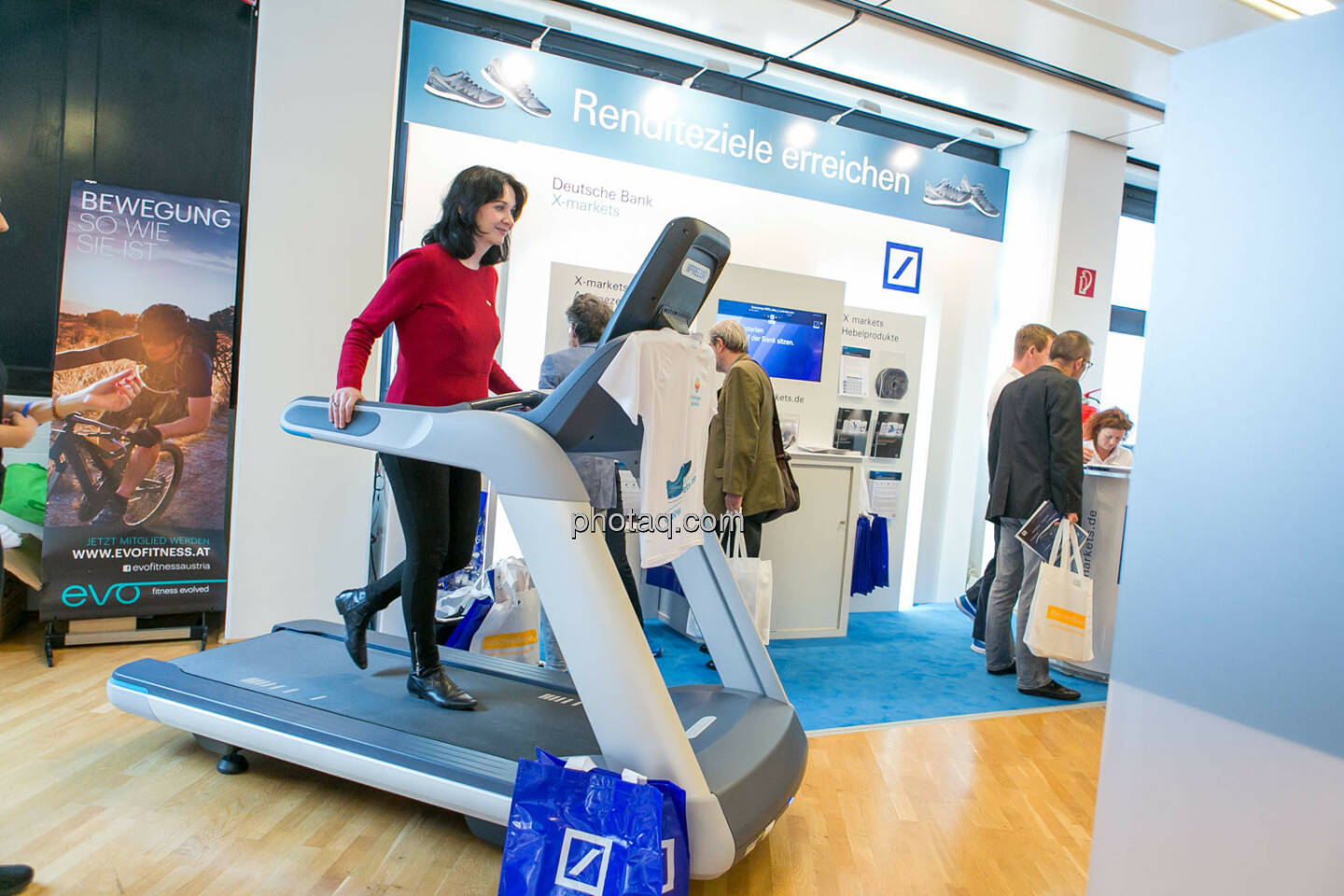 Diana Klein (Strabag), Laufband https://evofitness.at , Deutsche Bank X-markets, Börsentag Wien, 20.5.2017