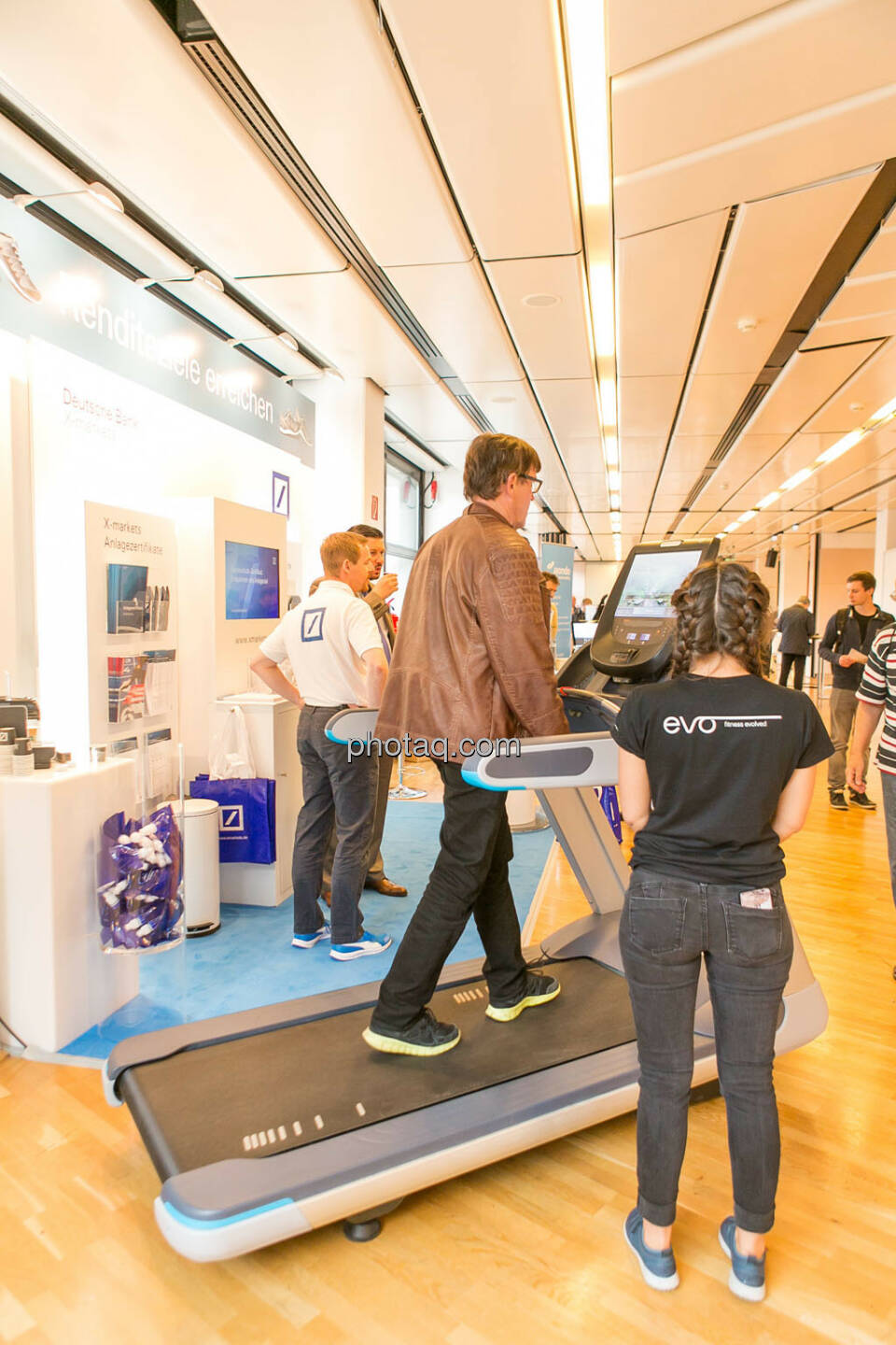 Laufband https://evofitness.at , Deutsche Bank X-markets, Börsentag Wien, 20.5.2017