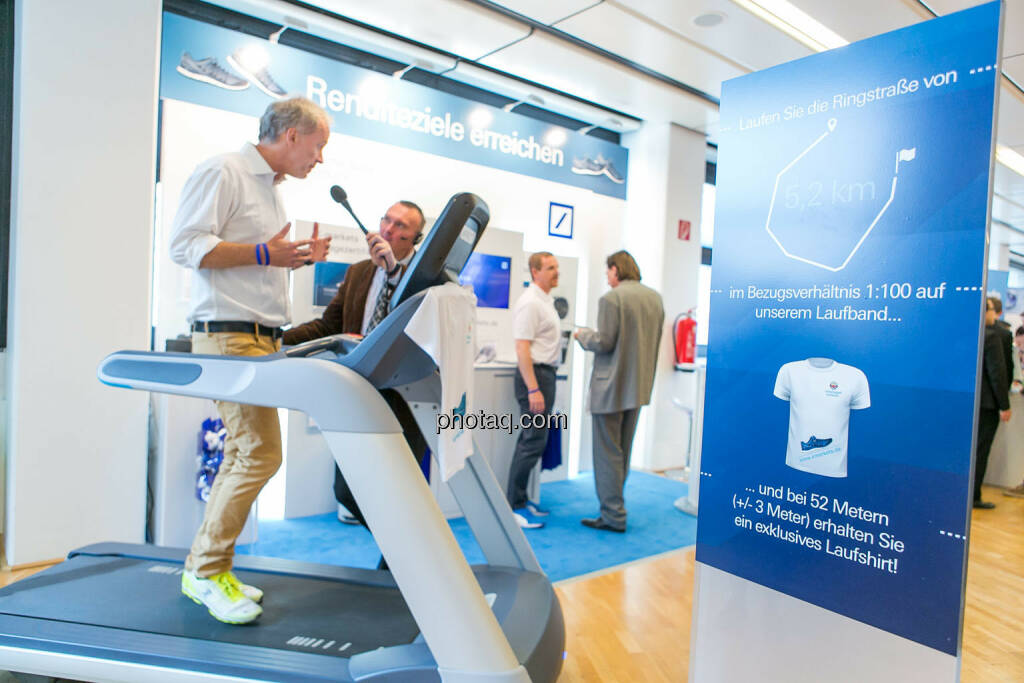 Christian Drastil (BSN), Peter Heinrich (boersenradio.at), Laufband https://evofitness.at , Deutsche Bank X-markets, Börsentag Wien, 20.5.2017, © Martina Draper photaq.com (am Ende der Diashow zusätzlich diverse Handy-Pics) (21.05.2017) 