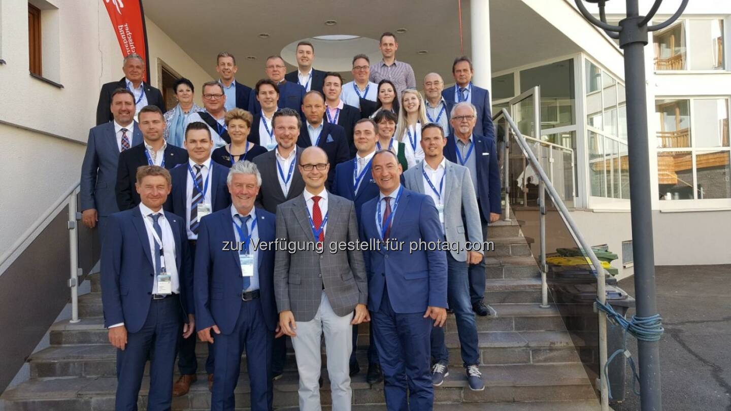 Die freiehitliche Delegation in Zell am See - FPÖ Wien: Wimmer/Eustacchio/Jung zu Städtetag: FPÖ vervierfacht - blaue Handschrift in Resolution (Fotocredit: FPÖ)