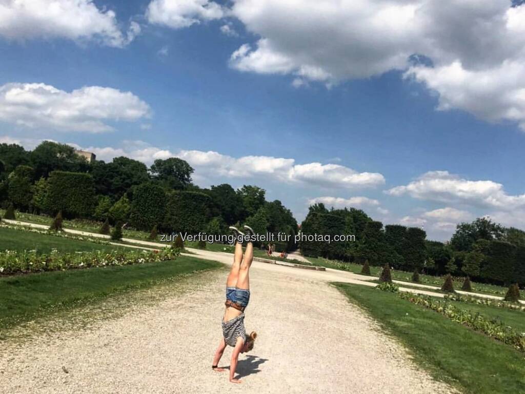 Handstand im Augarten, © Michaela Riediger (01.06.2017) 