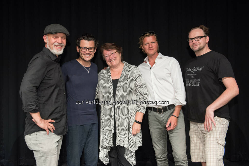 Erich Fenninger (Direktor Volkshilfe Österreich), Manuel Rubey, Barbara Gross (Präsidentin Volkshilfe Österreich) Gery Seidl und Thomas Stipsits beim Benefizkabarett im Wiener Stadtsaal - Volkshilfe Österreich: Großer Erfolg für Volkshilfe Benefizkabarett im Stadtsaal (Fotocredit: Christopher Klettermayer), © Aussender (07.06.2017) 