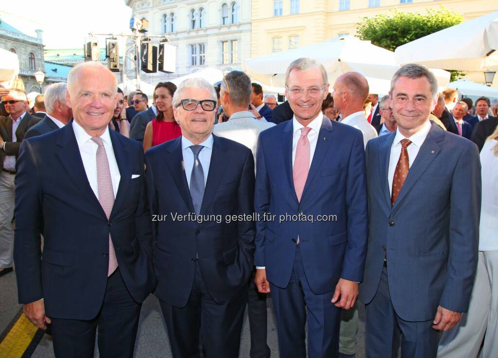 Amag-Generaldirektor Helmut Wieser, voestalpine-Generaldirektor Wolfgang Eder, Oberösterreichs Landeshauptmann Thomas Stelzer, RLB OÖ-Generaldirektor Heinrich Schaller (Bild: RLB OÖ/Strobl) (27.06.2017) 