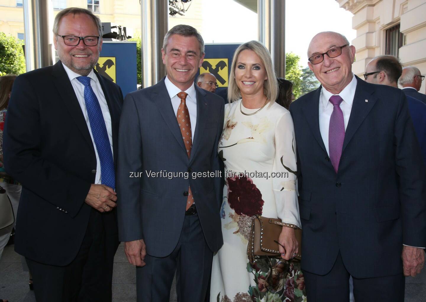 Josef Stockinger, Generaldirektor der OÖ Versicherung, RLB OÖ-Generaldirektor Heinrich Schaller mit Lebensgefährtin Claudia Steinecker, VIG-Aufsichtsratsvorsitzender Günter Geyer (Bild: RLB OÖ/Strobl)