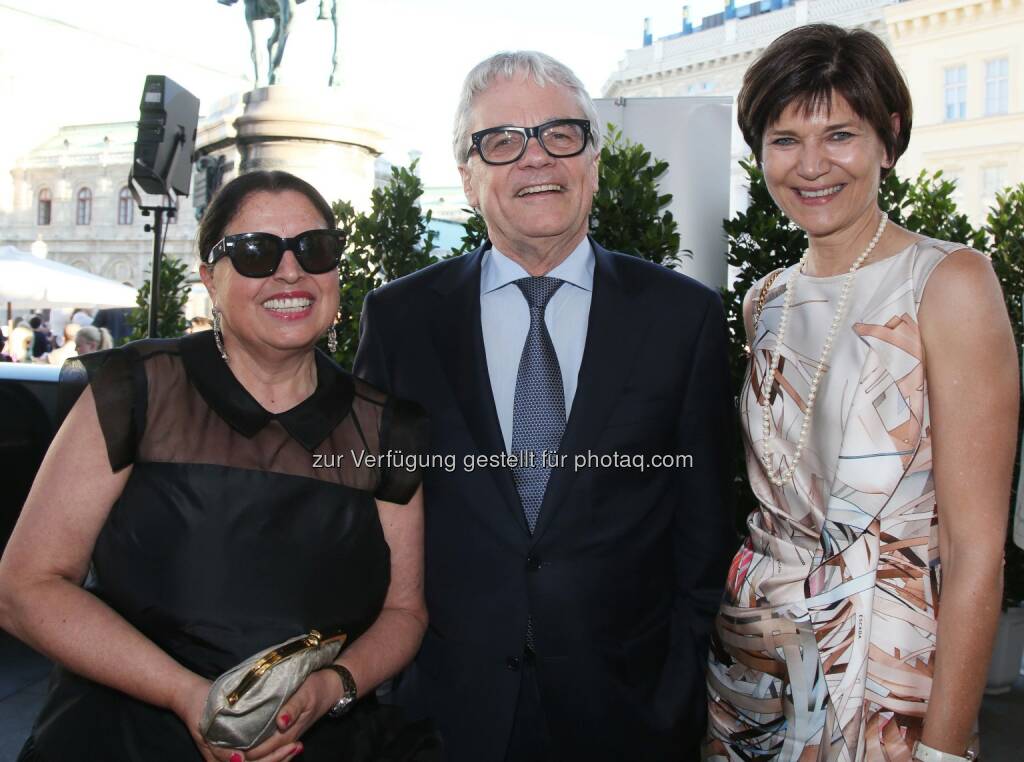 voestalpine-Generaldirektor Wolfgang Eder mit Gattin Gabriele, RLB OÖ-Generaldirektor-Stellvertreterin Michaela Keplinger-Mitterlehner (Bild: RLB OÖ/Strobl) (27.06.2017) 