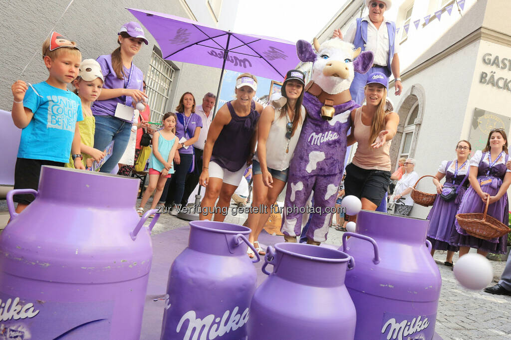 Die Milka-Skistars Michaela Kirchgasser, Anna Veith und Tina Maze - Mondelez Österreich: Unvergesslich zarte Momente für 30.000 Besucher (Fotocredit: Mondelez Österreich/APA-Fotoservice/Hautzinger), © Aussendung (10.07.2017) 