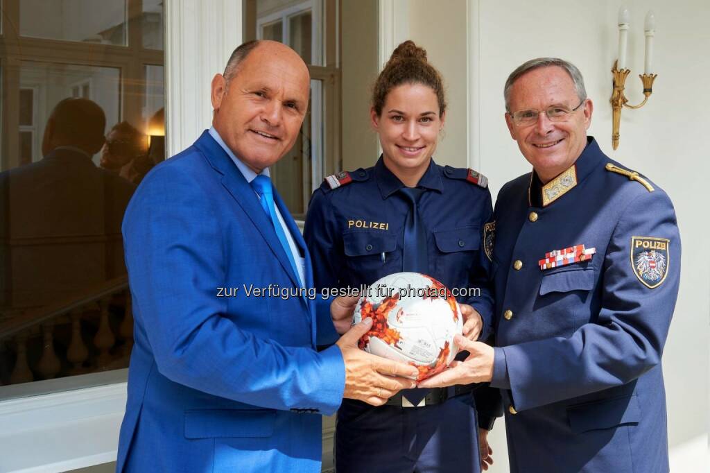 Wolfgang Sobotka, Nina Burger, Karl Mahrer (16.08.2017) 