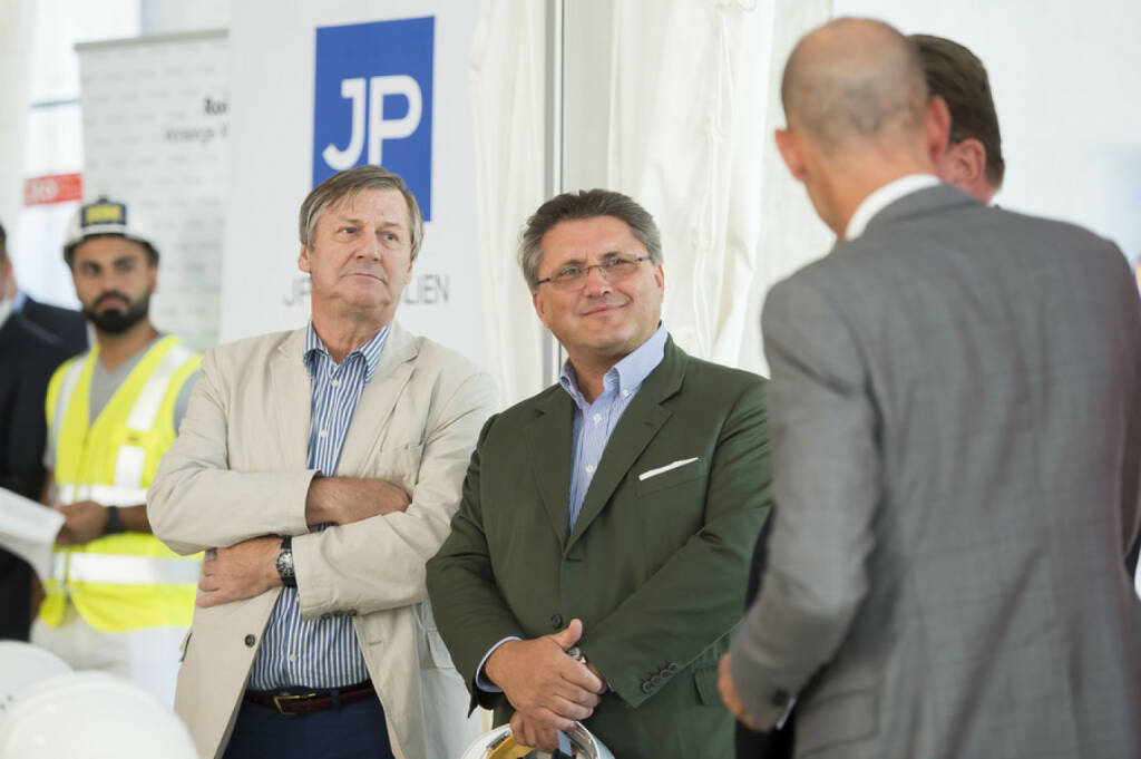 Laendyard: Joint Venture-Partner JP Immobilien und CA Immo feiern die Fertigstellung des Rohbaus von 270 Eigentums- und Vorsorgewohnungen an der Erdberger Lände; Bild: CA Immo/APA-Fotoservice/Hörmandinger (30.08.2017) 