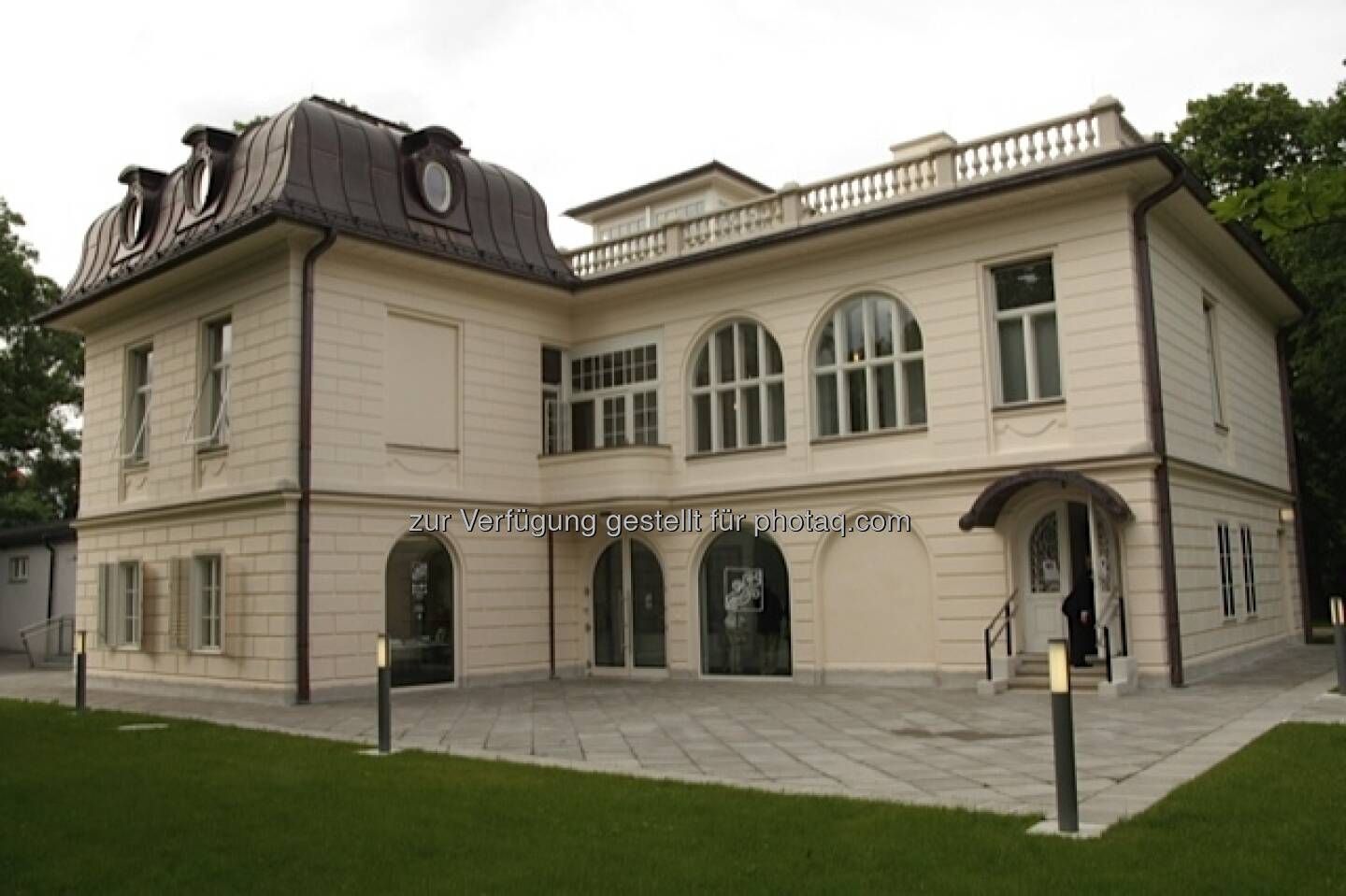 „Klimt-Villa“ von außen