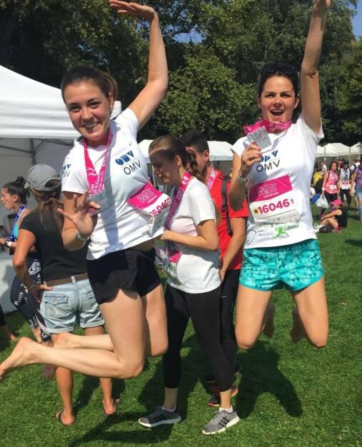 OMV: Still full of energy, these two finishers of the WizzAir Marathon in Budapest, which was sponsored by OMV. A total of 75 OMV employees finished the race last weekend. Congratulations to all of them! (11.09.2017) 