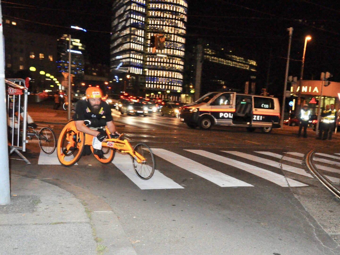 Thomas Geierspichler beim erste bank vienna night run 2017, Palfinger, Uniqa