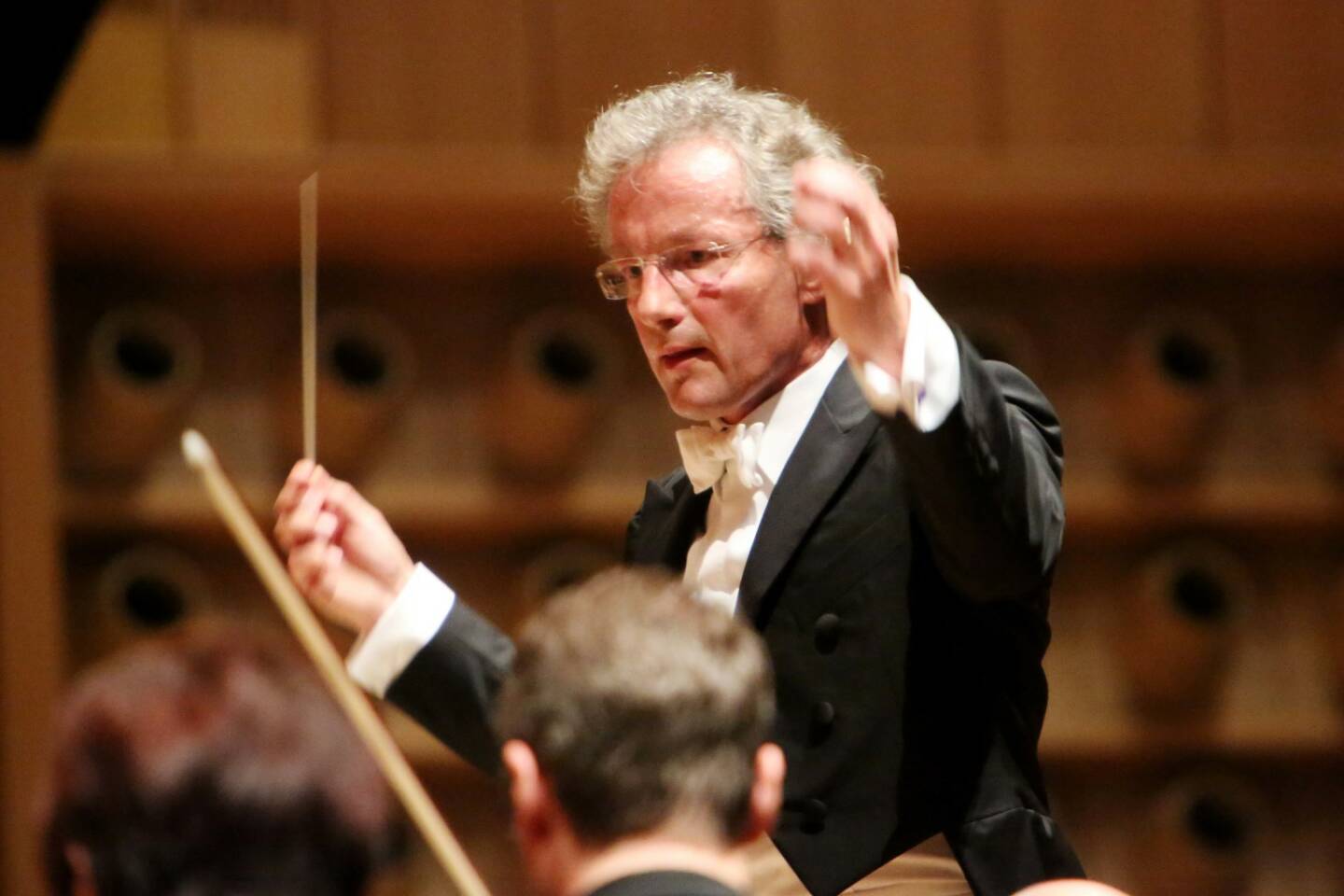 Stardirigent Franz Welser-Möst begeisterte mit dem Cleveland Orchestra im Linzer Brucknerhaus, Fotocredit: RLB OÖ / Strobl