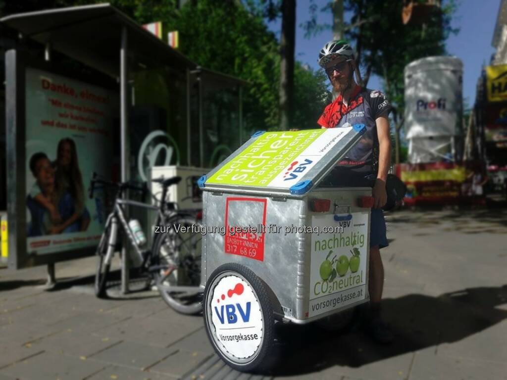 VBV Vorsorgekasse AG: VBV – Vorsorgekasse fördert grüne Mobilität (Fotocredit: Hermes RadbotInnen), © Aussender (18.10.2017) 