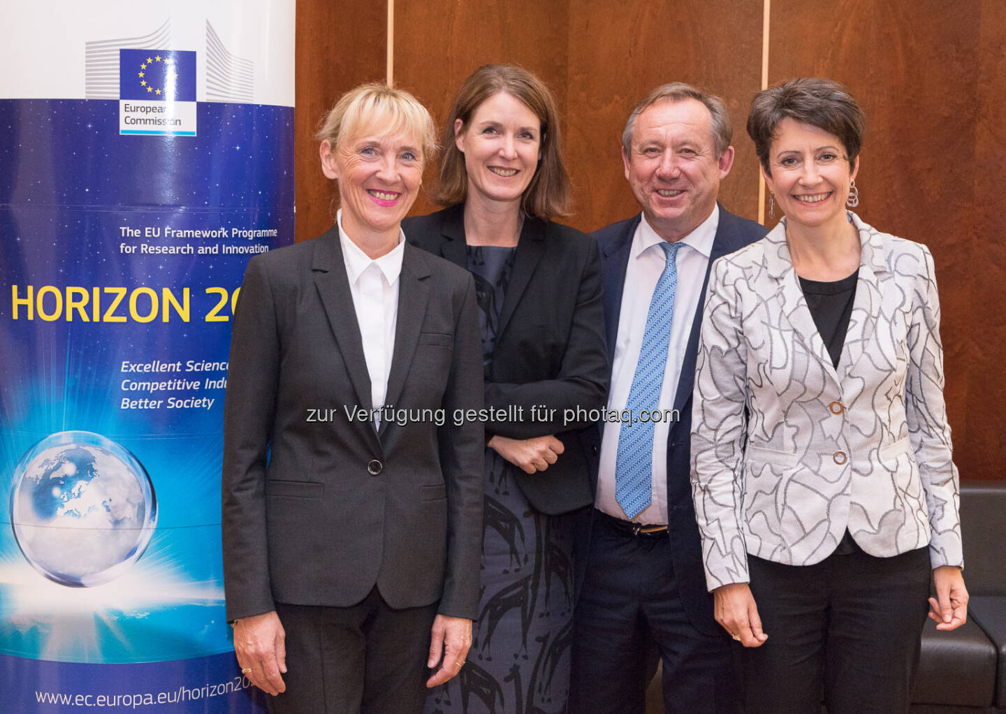 Barbara Weitgruber, Sektionsleiterin im Bundesminister für Wissenschaft, Forschung und Wirtschaft, Henrietta Egerth, Geschäftsführerin der Forschungsförderungsgesellschaft FFG, Wolfgang Burtscher, stv. Generaldirektor Forschung und Innovation der Europäischen Kommission, Sabine Herlitschka, Infineon-Vorstandsvorsitzende und Mitglied der Horizon 2020 High-level Strategy Group on Industrial Technologies - FFG - Österreichische Forschungsförderungsgesellschaft: Europa am Weg zur Innovationsunion >> Forschung als zentraler Motor für Wachstum, Wissen und Wohlstand (Fotocredit: FFG/Martin Lusser)