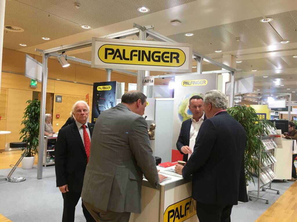 Palfinger, Messestand, Hannes Roither (IR), CEO Herbert Ortner (19.10.2017) 