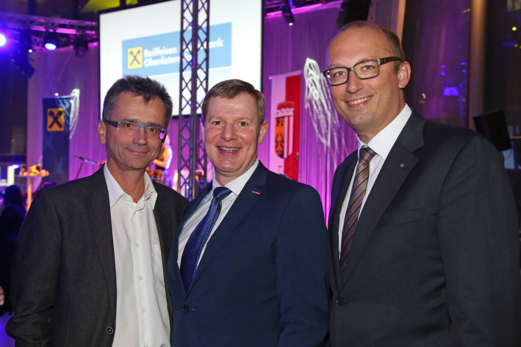 Präsident Ärztekammer OÖ Peter Niedermoser, Hermann Pühringer (WK OÖ), RLB OÖ-Vorstand Reinhard Schwendtbauer; Fotocredit: RLB OÖ/Strobl (01.11.2017) 