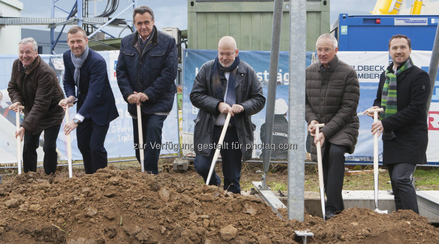 Rudolf Leiner Gesellschaft m.b.H.: Spatenstich für das Großprojekt in Linz Leonding (Fotograf: Photographer: Juri Tscharyiski / Fotocredit: Leiner)