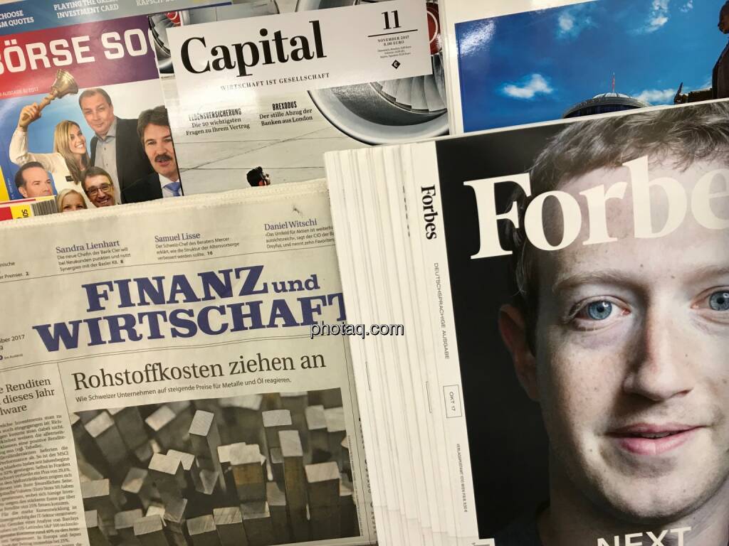 Börse Social Magazine, Finanz und Wirstschaft, Capital, Forbes Magazine, Zuckerberg - Zeitungskiosk, © photaq.com (16.11.2017) 