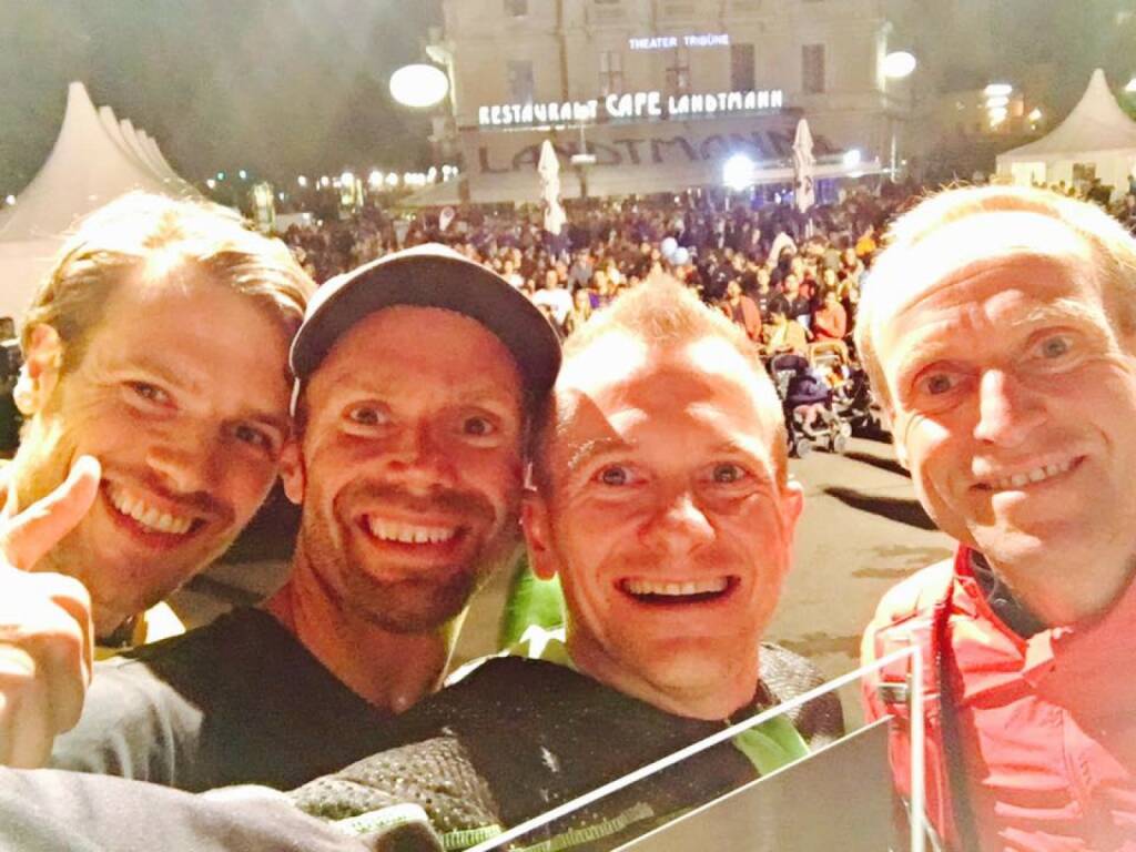 Matthias Bauer - Mein Sportschnappschuss des Jahres 2017 ... 
... ist ein bei der Siegerehrung des Vienna Night Run gemachtes Selfie gemeinsam mit den tollen Teammitgliedern Wolfgang Wallner, Marius Bock und Alex Bichl. Schnellstes Team Wiens, ein wunderschöner Sportmoment 2017! (28.12.2017) 