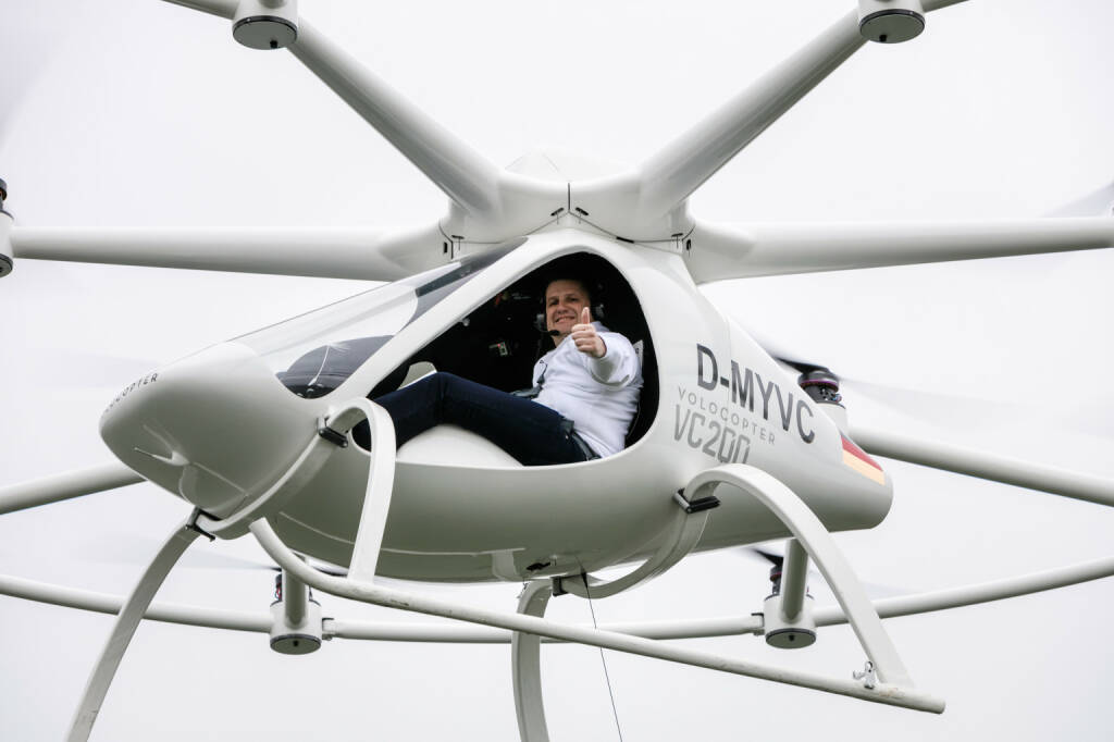 Velocopter: First manned flight mit Alexander Zosel, Volocopter VC200 - first manned flight, Photo: Nikolay Kazakov (09.01.2018) 