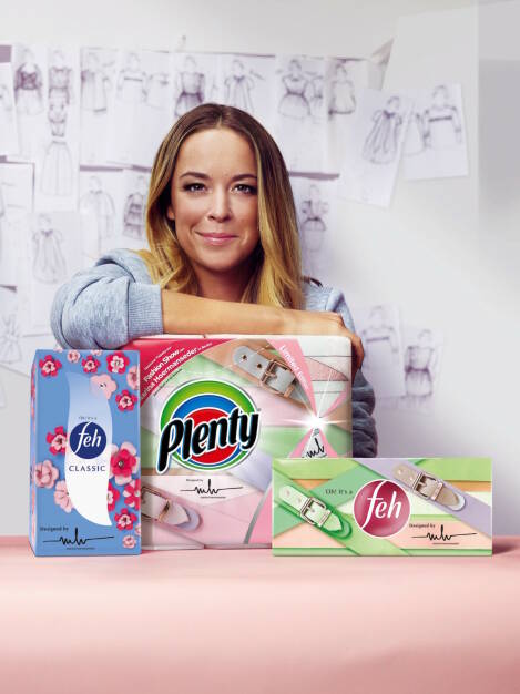 Marina Hoermanseder verpasst feh und Plenty einen neuen Look, Marina Hoermanseder mit feh Box, Plenty 3x45 Packung und feh 15x9 Packung; Fotocredit:Essity, © Aussender (22.01.2018) 