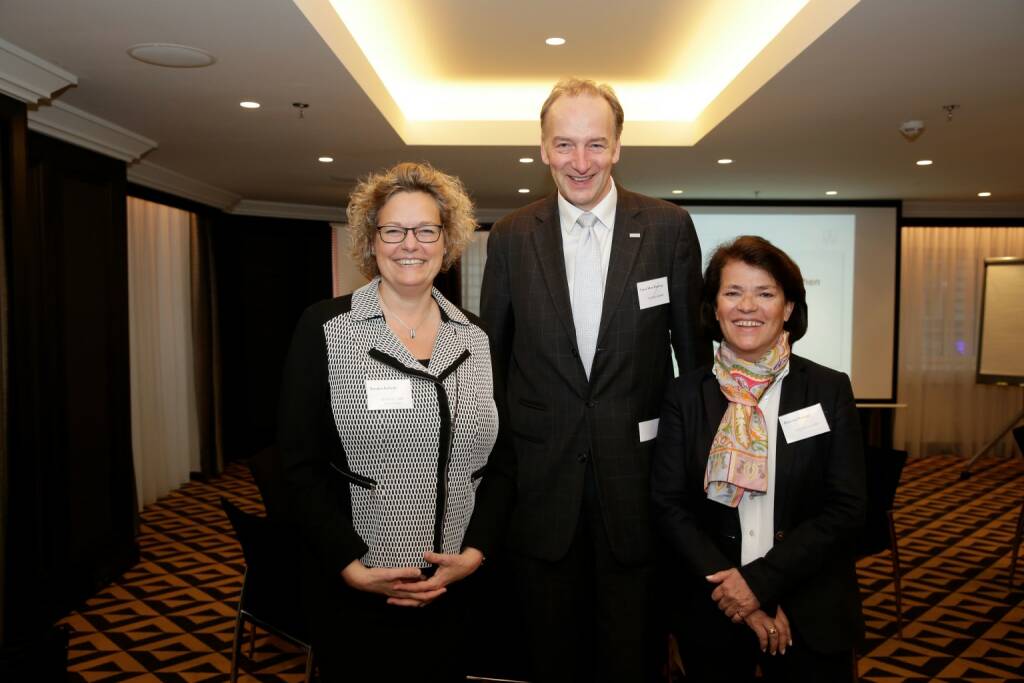 AmCham Austria-Präsidentin und Xerox Austria-General Managerin Sandra Kolleth, Franz Witt-Döring von der Schoellerbank, AmCham-Geschäftsführerin Daniela Homan, © leisure.at/Roland Rudolph (26.01.2018) 