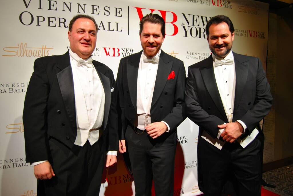 Die Sänger George Ganizde, Daniel Serafin und Ildar Abdrazakov © The Viennese Opera Ball (03.02.2018) 