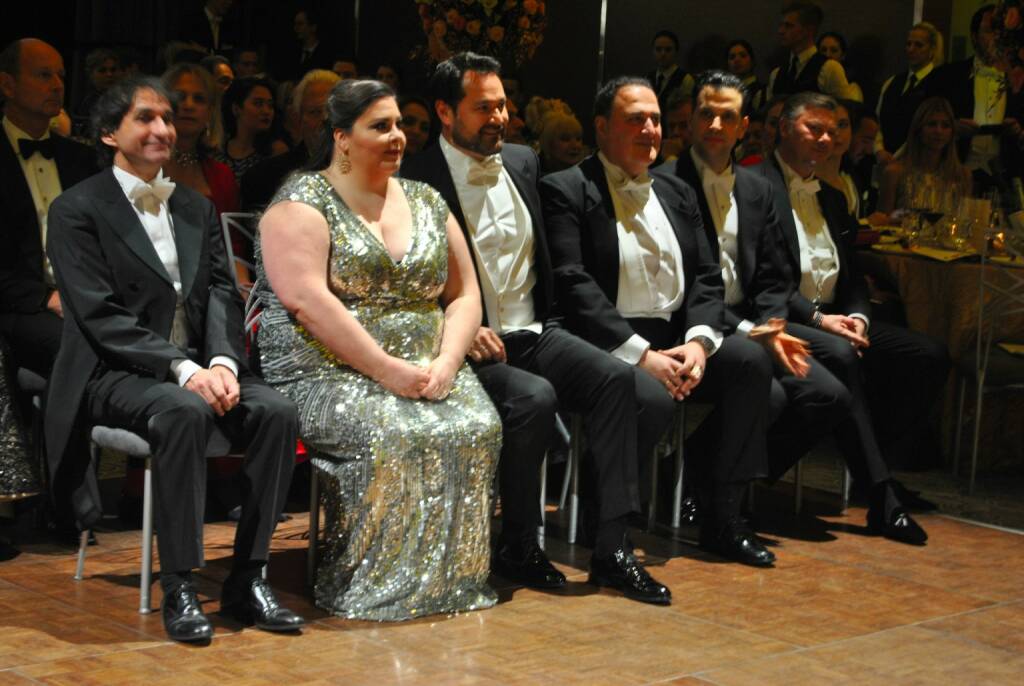 Die Sänger Angeala Meade, Ildar Abdrazakov und George Ganizde © The Viennese Opera Ball (03.02.2018) 