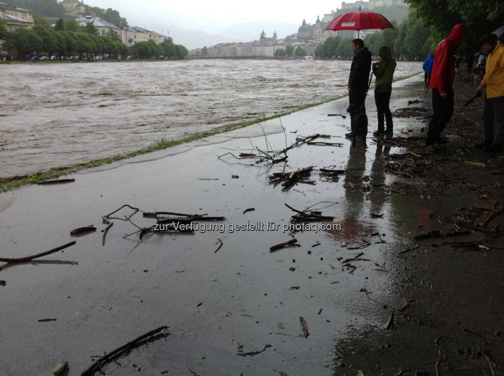 Hochwasser in Salzburg, Salzach, © Astrid Rössler (03.06.2013) 